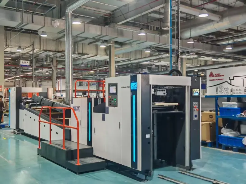 नयाँ तारा नयाँ मेसिन FHSGJ-760 पूर्ण स्वचालित हाई-स्पीड फुल/स्पट वार्निश मेसिन इन्डोनेसियाका ग्राहकलाई प्रदान गरिएको छ।